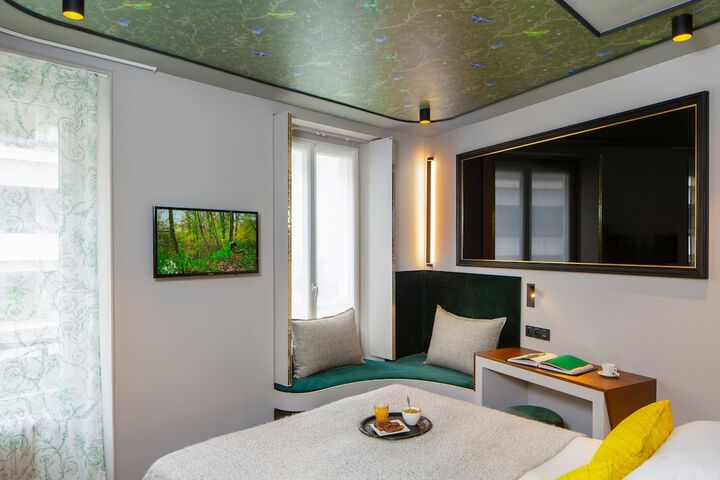 Room 10 of 67