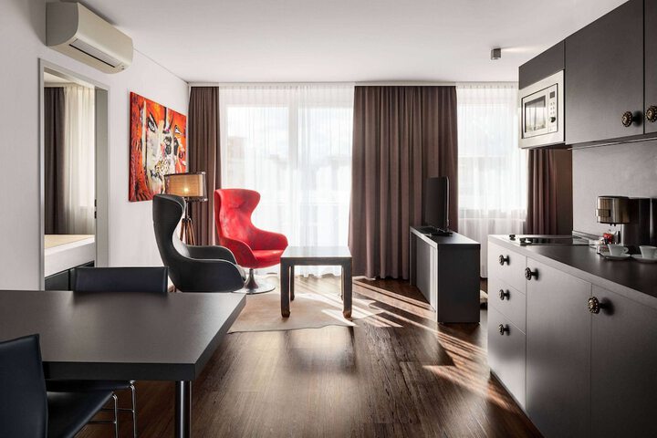 Room 48 of 121