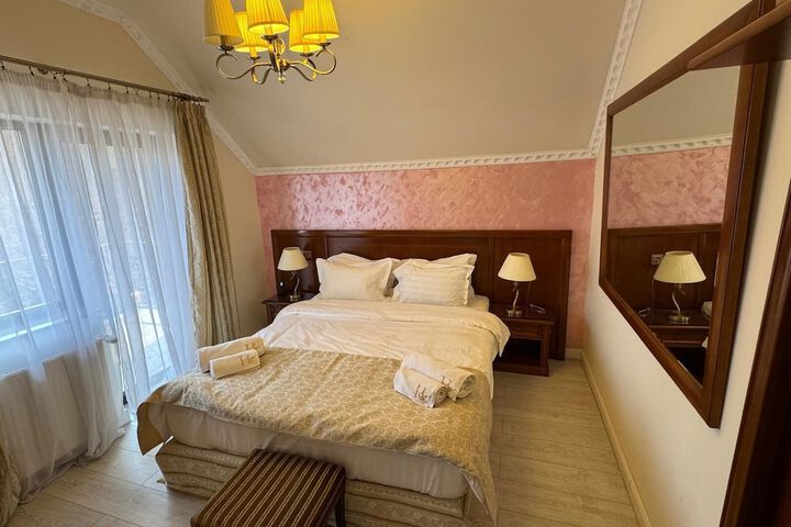 Room 4 of 21