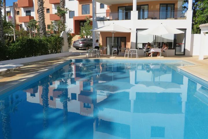 Pool 38 of 75