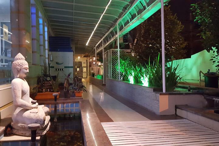 Hotel 4 of 67