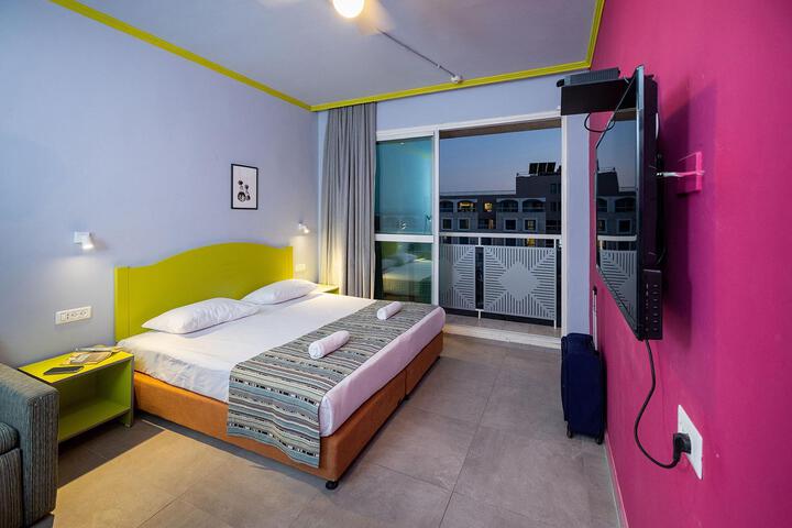 Room 49 of 115