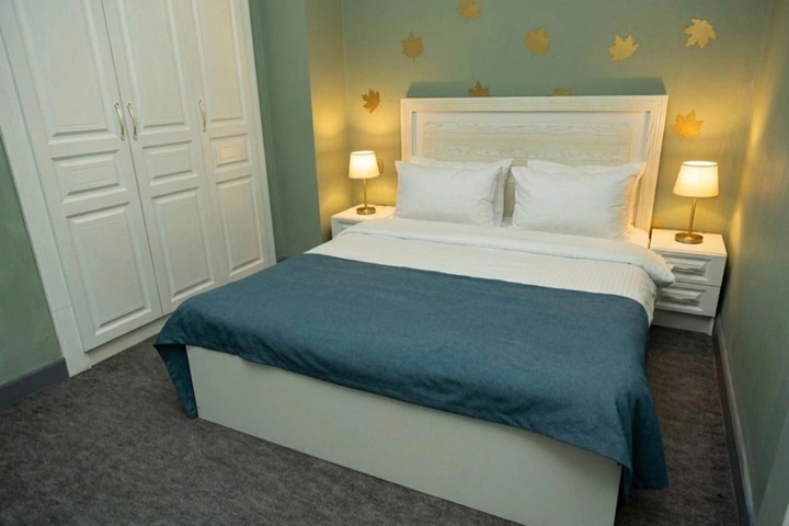 Room 10 of 21