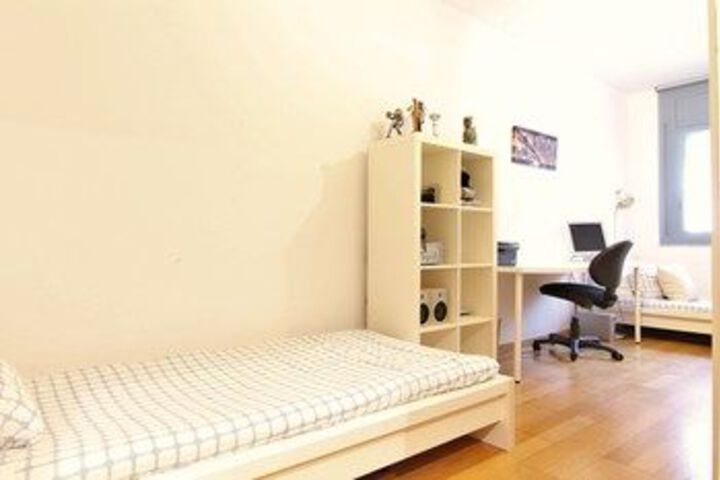 Room 38 of 176