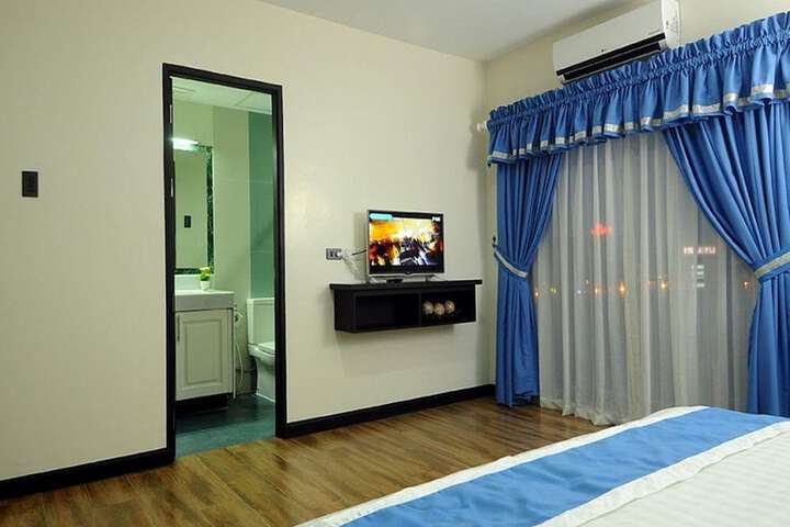 Room 10 of 23