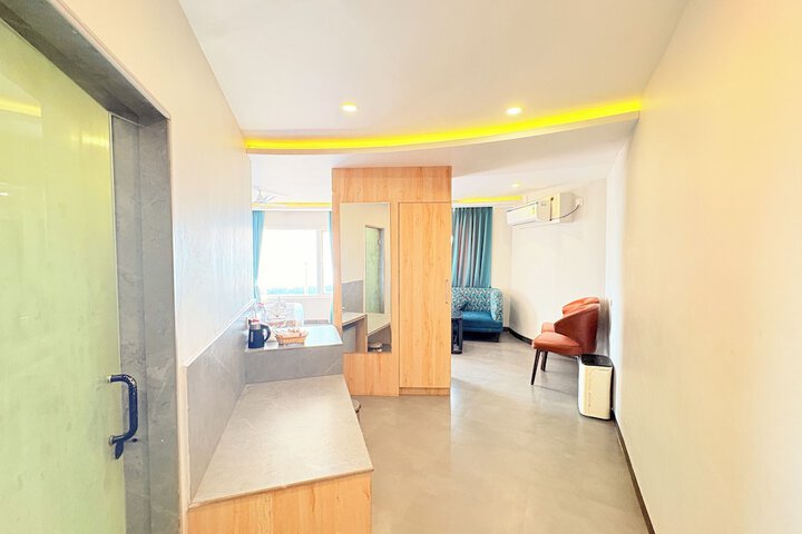 Room 51 of 154