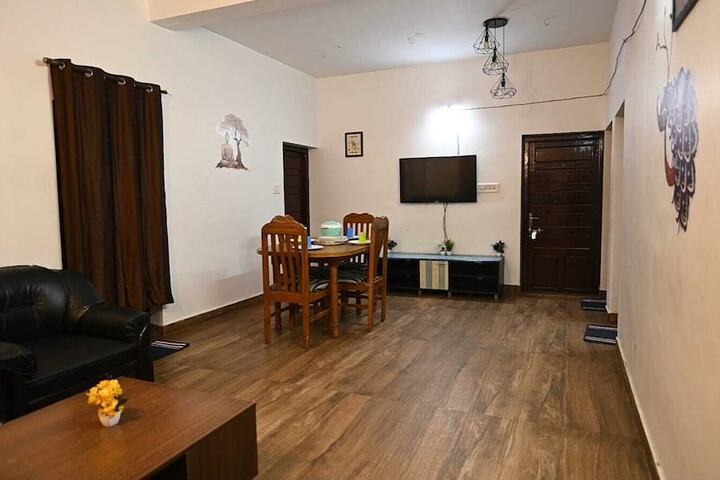 Room 54 of 100