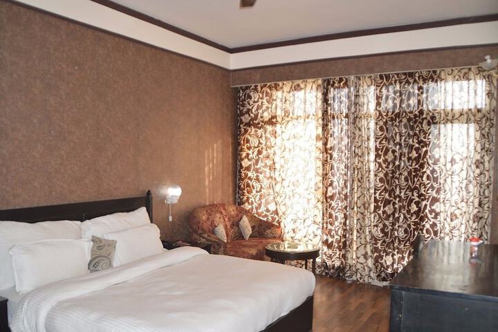 Room 5 of 59