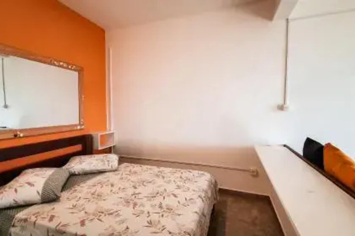 Room 3 of 12