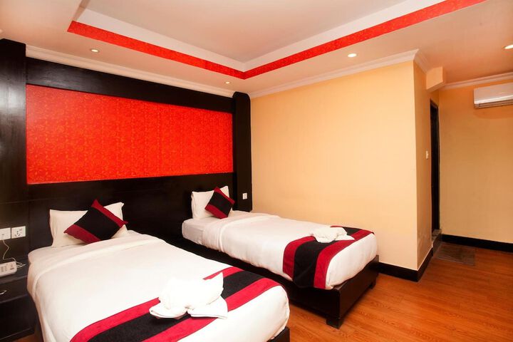 Room 26 of 61