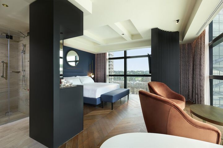 Room 90 of 147