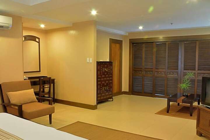 Room 6 of 44