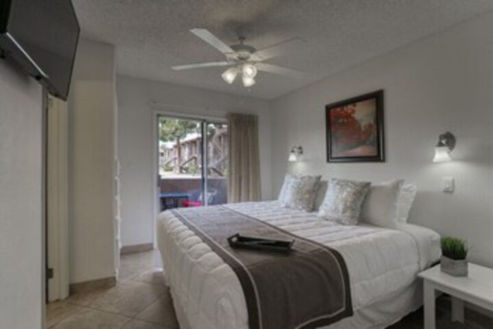 Room 42 of 44
