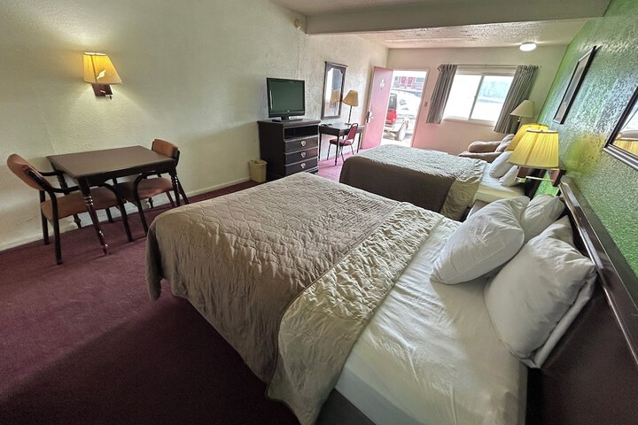 Room 11 of 22