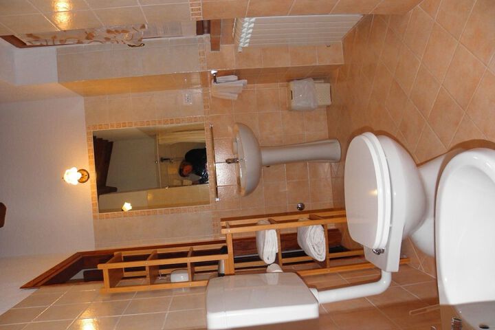 Room 30 of 73