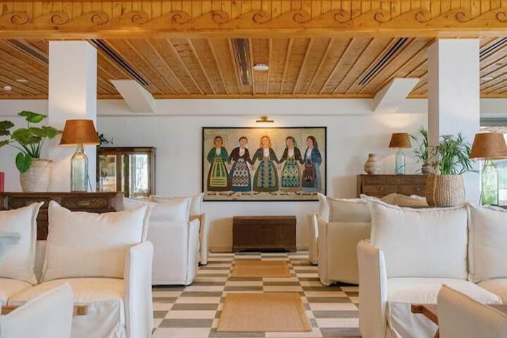 Hotel Lobby