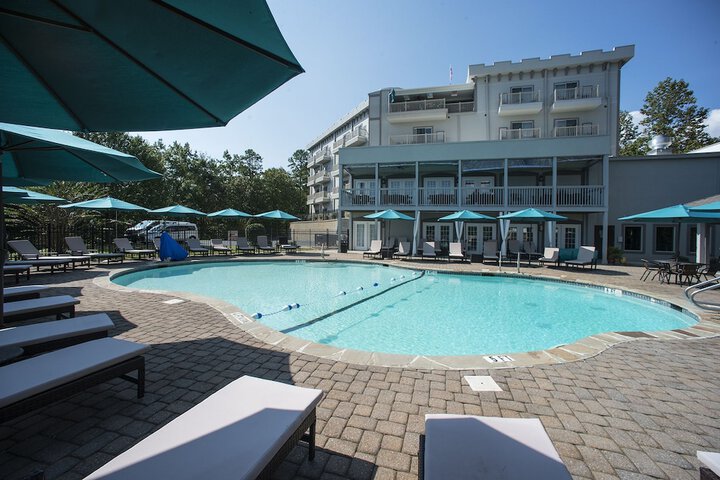 Pool 17 of 37