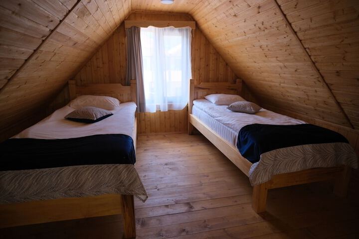 Room 43 of 94