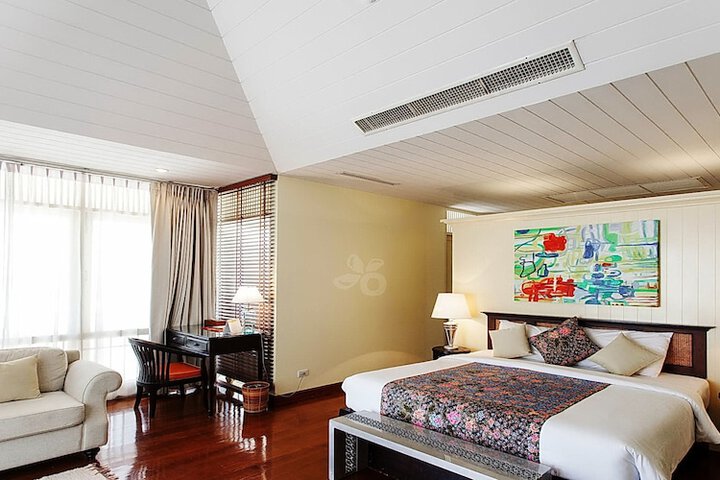 Room 7 of 98