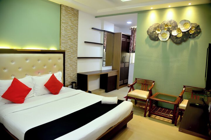 Room 14 of 37