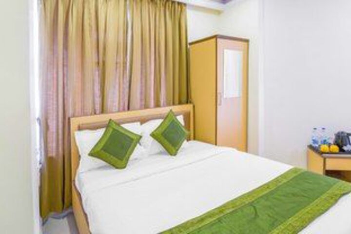 Room 8 of 31