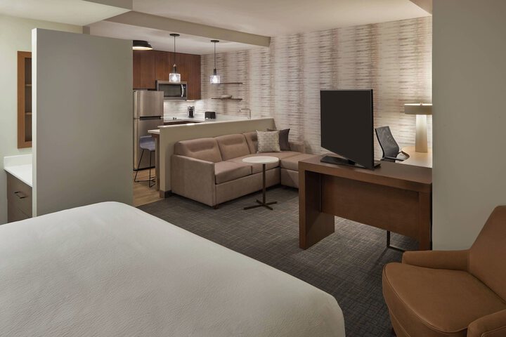 Room 8 of 24