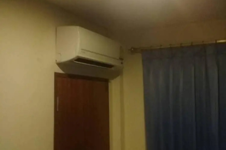 Room 7 of 10