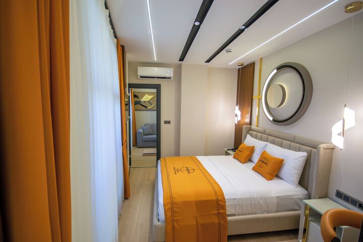 Room 35 of 106