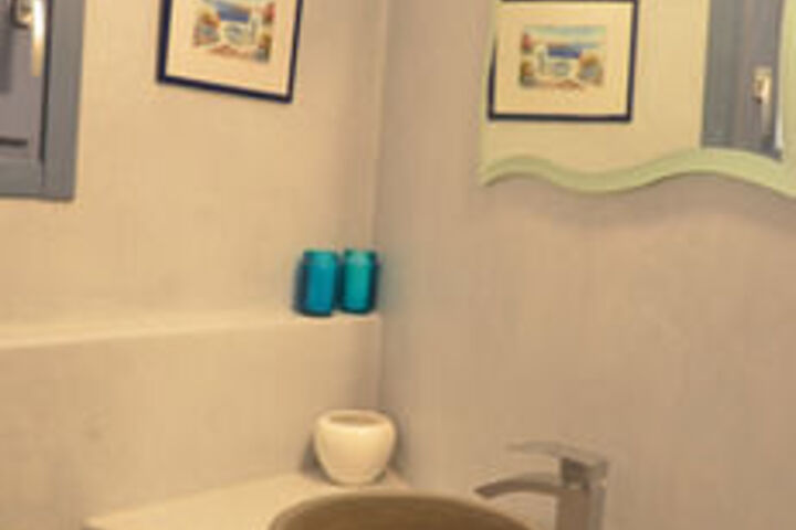 Room 4 of 38
