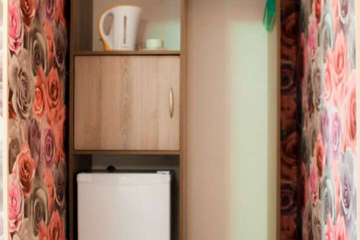 Room 2 of 32