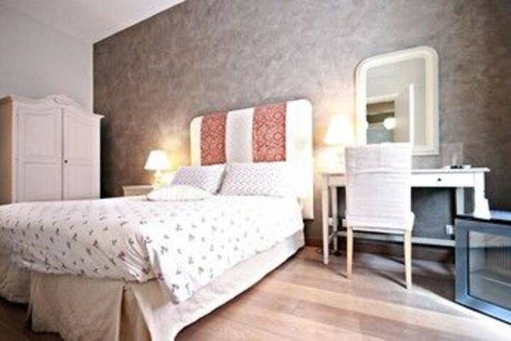 Room 14 of 24