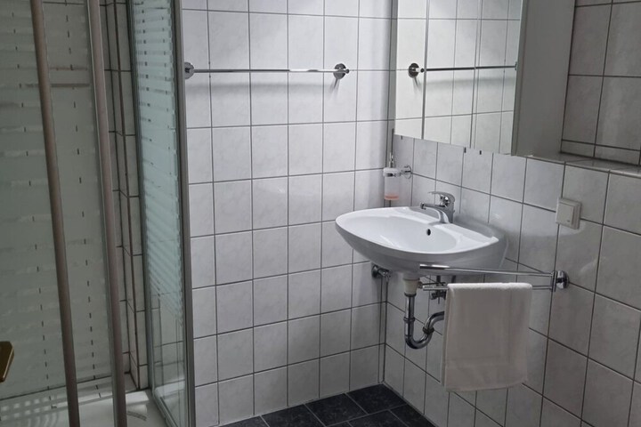 Room 9 of 20