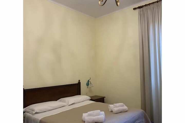 Room 6 of 162