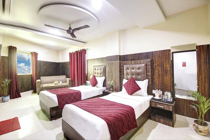 Room 27 of 60