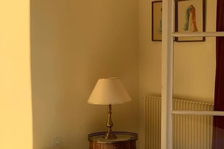 Room 9 of 47