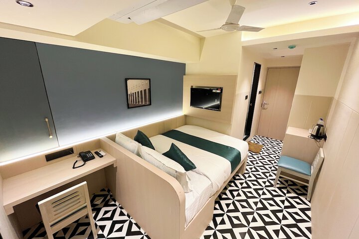 Room 14 of 48