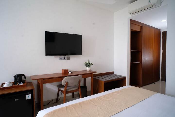 Room 3 of 7