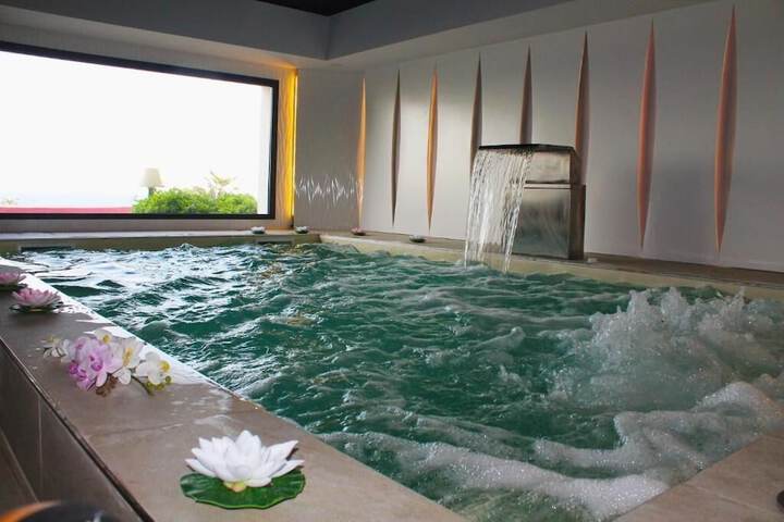 Pool 46 of 93