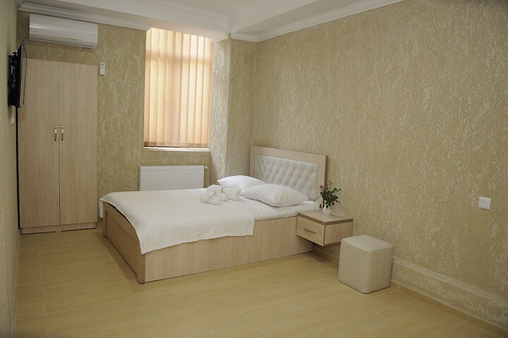 Room 31 of 46