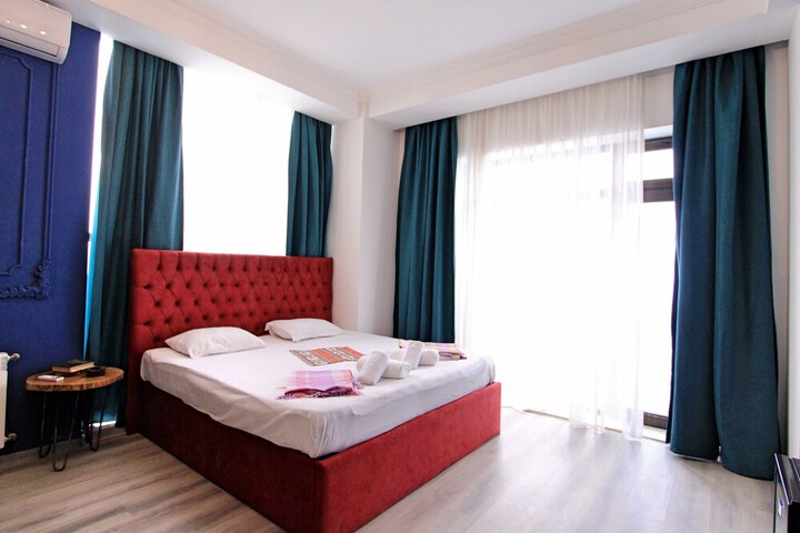 Room 30 of 66