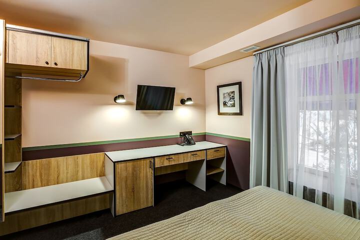 Room 4 of 47