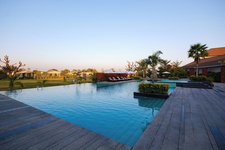 Pool 38 of 81