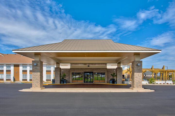 Holiday Inn Express Kitty Hawk Outer Banks an IHG Hotel Kitty Hawk ...