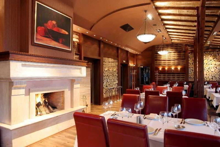restaurant