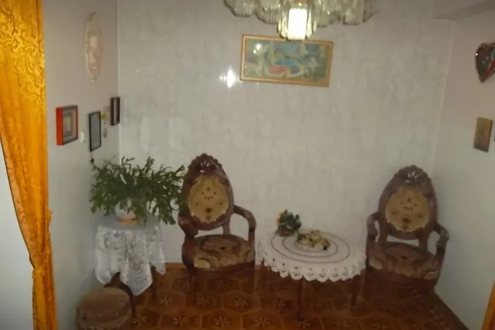 Room 4 of 22