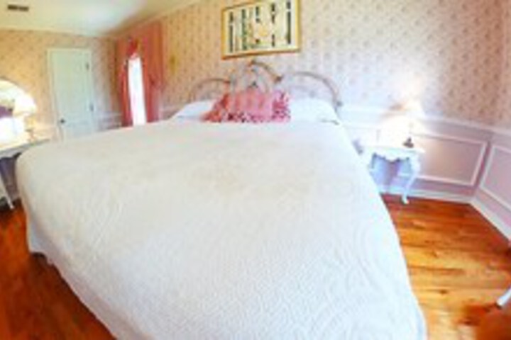 Room 19 of 32