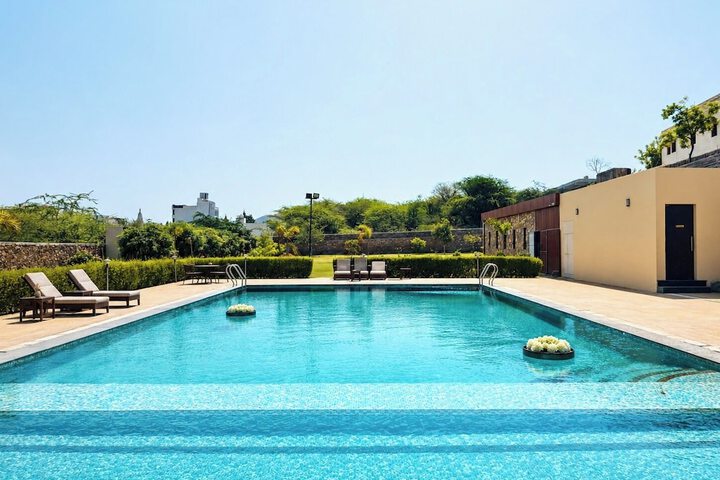 Pool 43 of 77