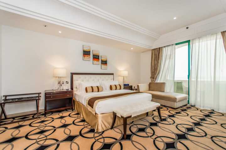 Room 5 of 74