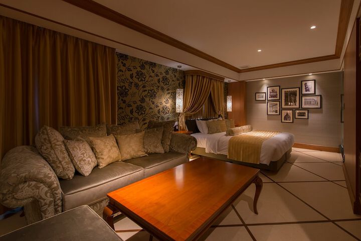 Room 5 of 59