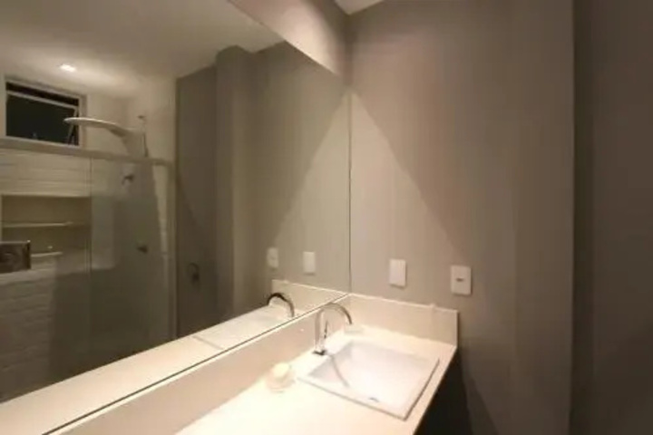 Room 11 of 12